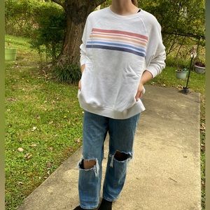 White crewneck with pastel rainbow stripes, soft!